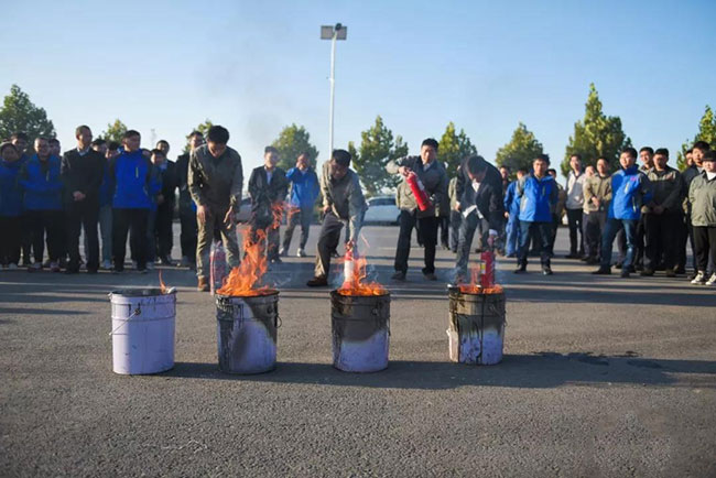 ���u���������b�����޹�˾�M�����������ݾ�