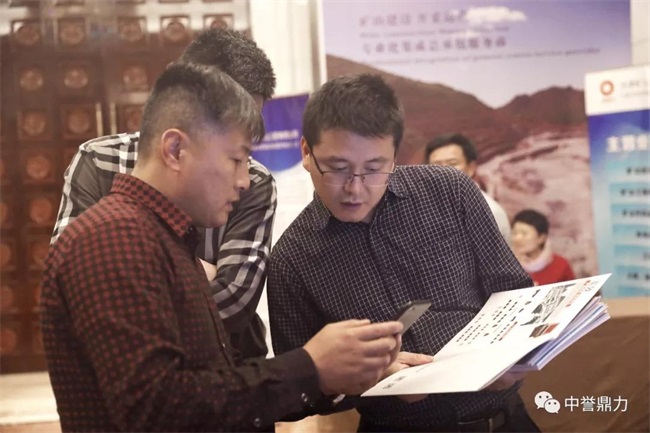 ���u����չλ