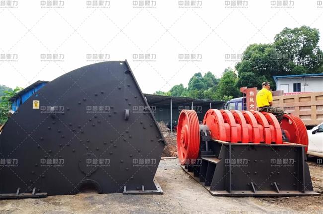 �ȴ������b��������C